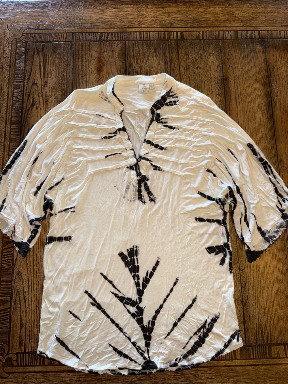 Saint Tropez West White and Black Tie-Dye Swim Coverup Tunic